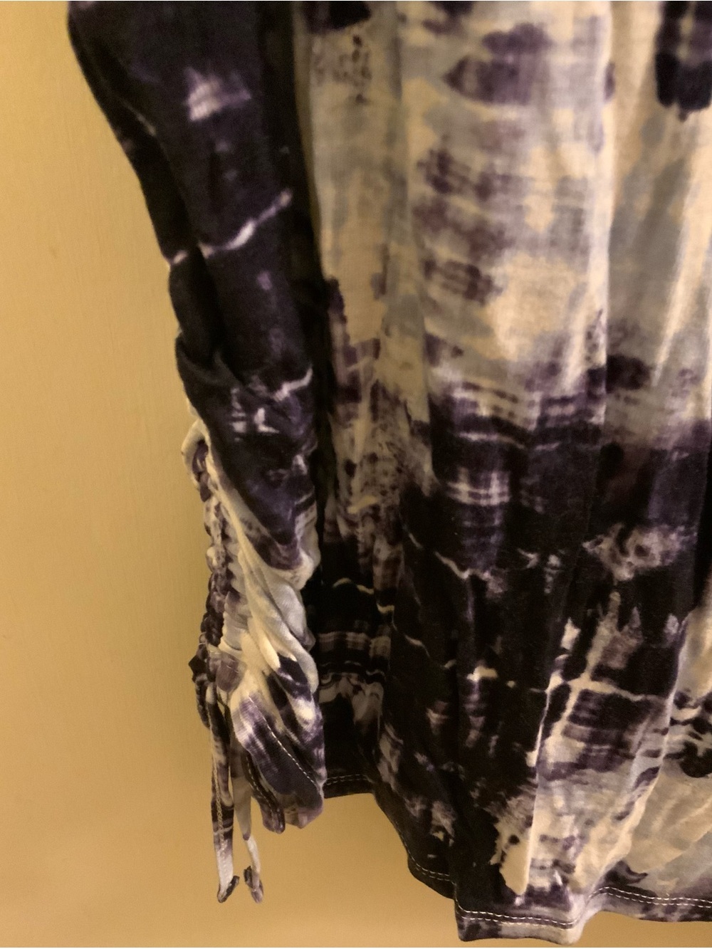 Simply Vera Vera Wang Dark Blue and White Short Sleeve Tie-Dye Top - Picture 3 of 5